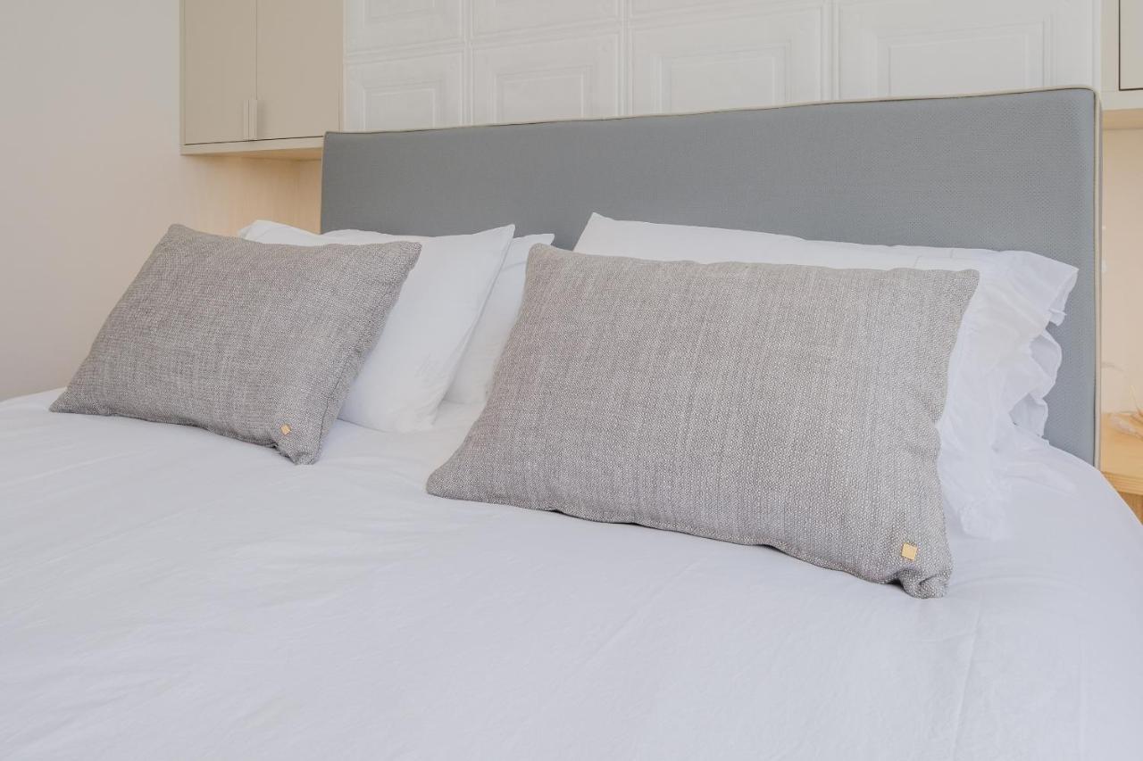 Boutique Rentals-Kihara'S Ribeira Apt With Great Views Porto Bagian luar foto